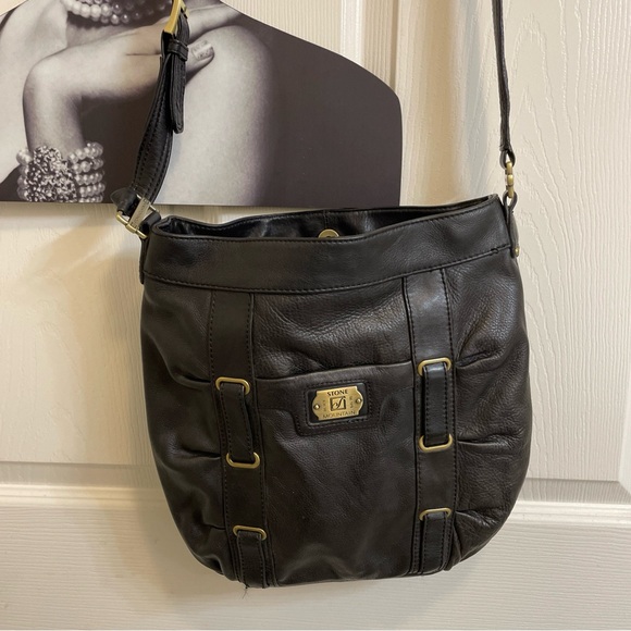Bag  SALE Crossbody by Stone Mountain in Black Pebbled Leather - Picture 1 of 9